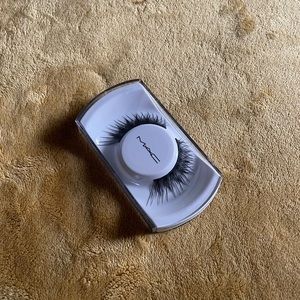 MAC COSMETICS lashes